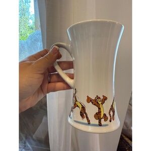 Disney Store‎ Tigger Bouncing Illustrations Ceramic Mug White Collectible